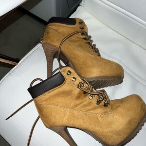 Women's SHI By Journeys Boots in size 8.5 US